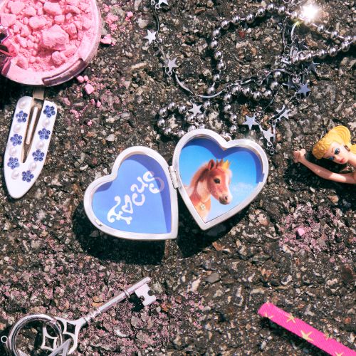Hearts2Hearts - 1st Mini [FOCUS] (Heart Locket Ver.)